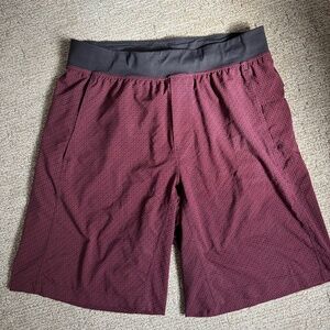 Men’s Lululemon shorts XL